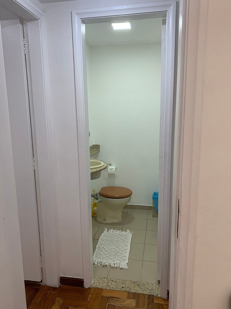 Copanema: 3 quartos c/ garagem em frente ao metrô.