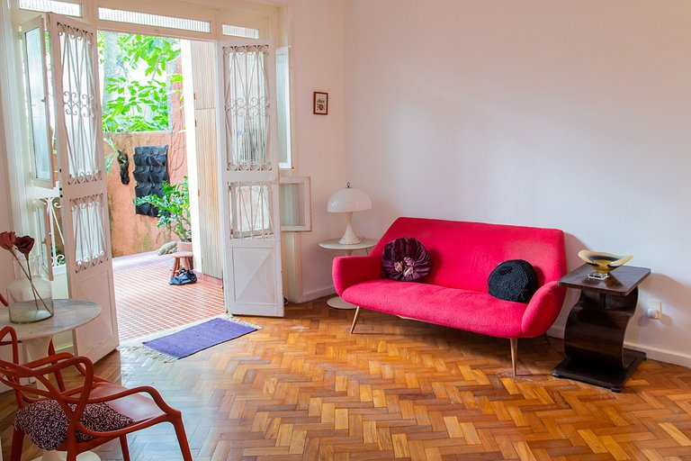Quintal Ipanema: apto c/ pátio privado no Arpoador
