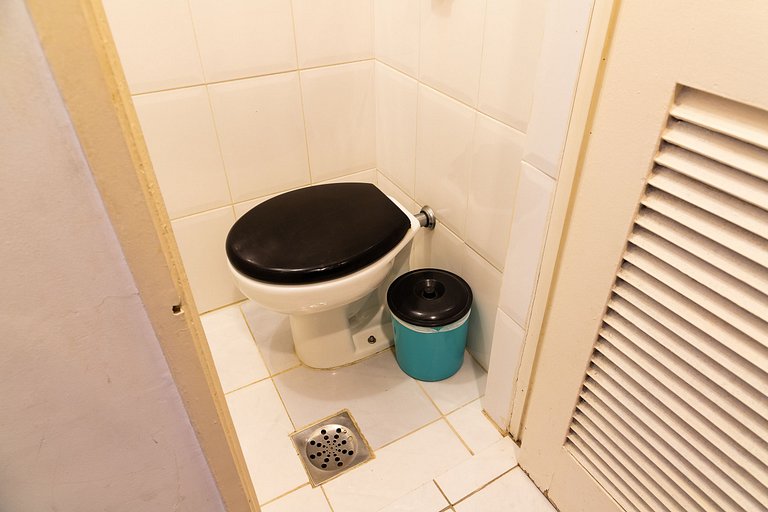 Leblon: praia, metrô na porta e vaga na garagem!
