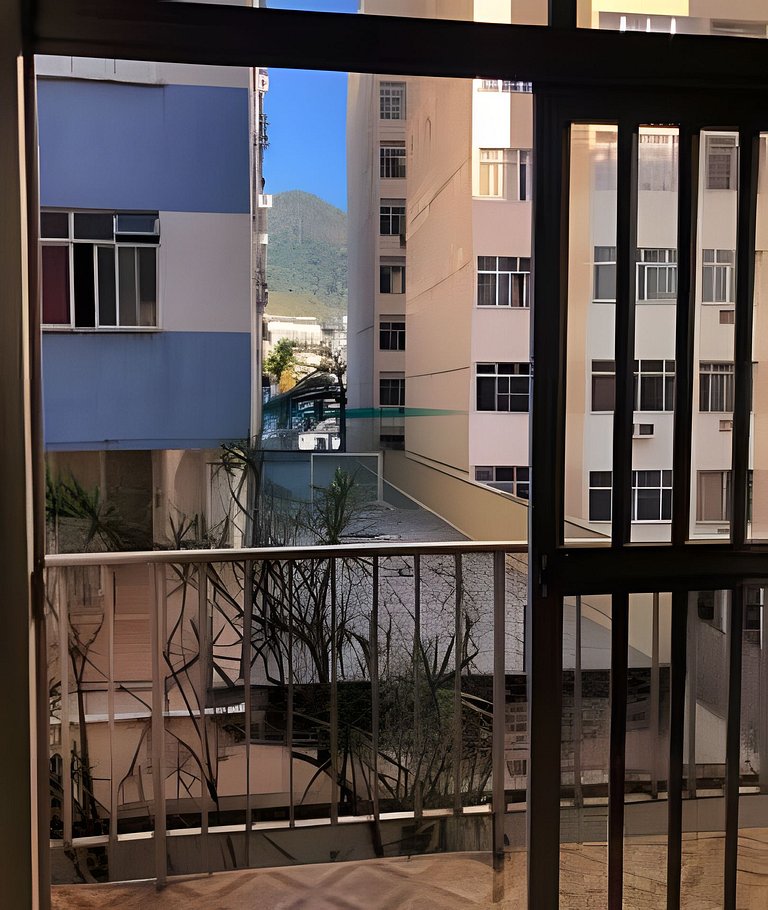 Vila Tijuca: 2 qts (1 suíte) c/ vaga na garagem