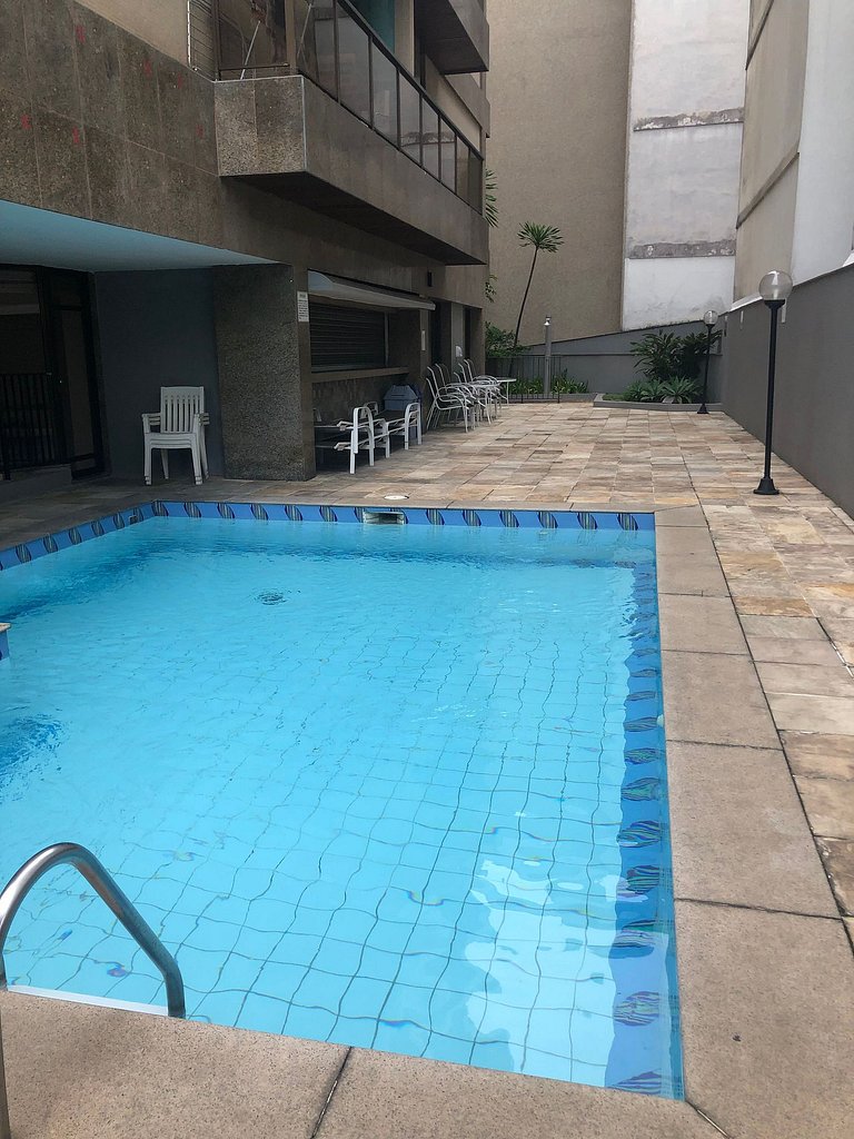 Leblon Breeze: praia, piscina, garagem e metrô!