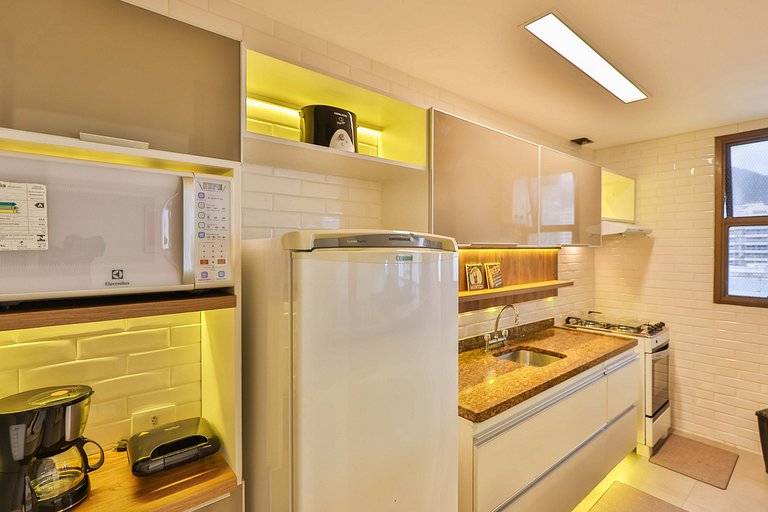 Leblon Breeze: praia, piscina, garagem e metrô!