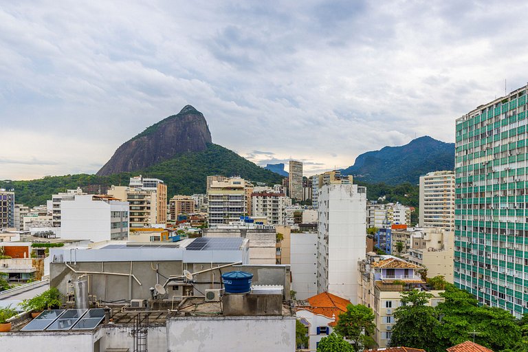 Leblon Breeze: praia, piscina, garagem e metrô!