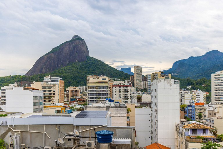 Leblon Breeze: praia, piscina, garagem e metrô!