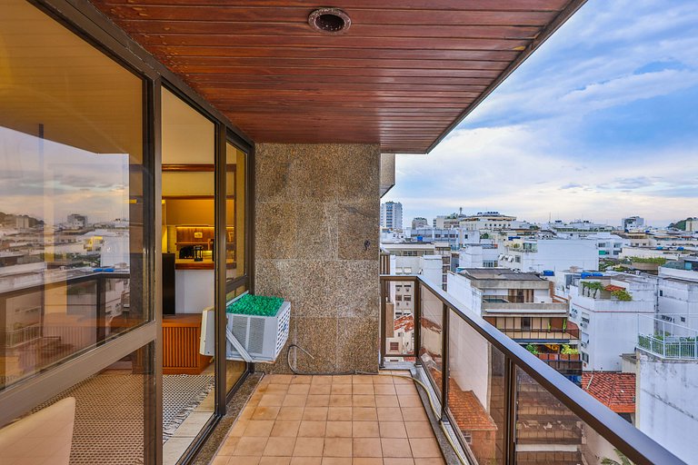 Leblon Breeze: praia, piscina, garagem e metrô!