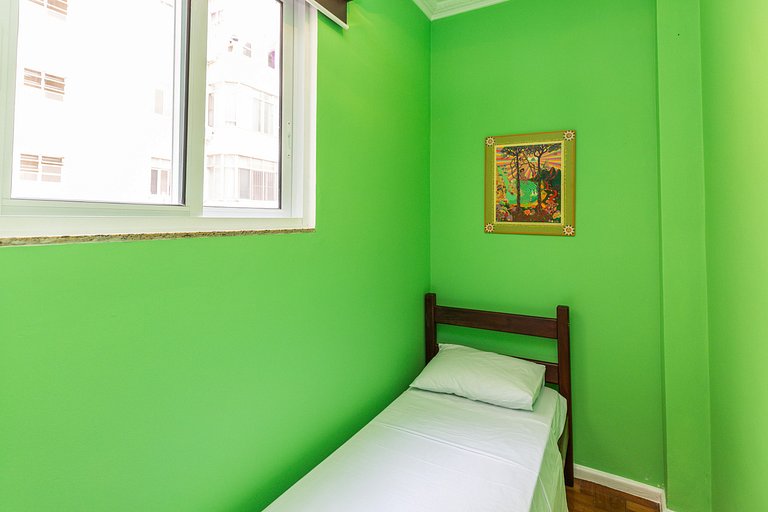 Copacabana Green: Superb Location High Speed WiFi