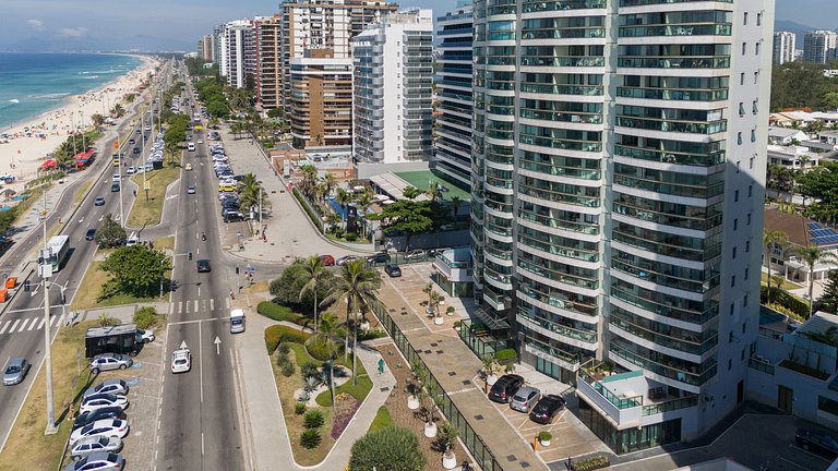 Barra Horizon: Onde o Mar Começa na Sua Varanda