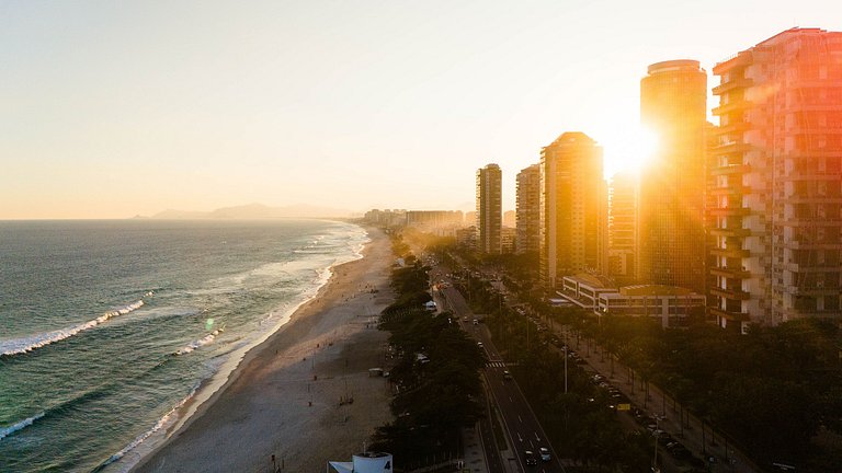 Wyndham Rio Barra: 2 Suítes, Varandas e Vista Mar!