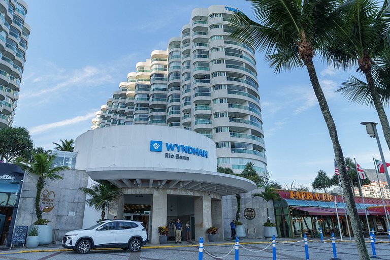 Wyndham Rio Barra: 2 Suítes, Varandas e Vista Mar!